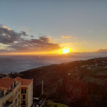 Sunset Star With Sea View Apartment Калхета Екстериор снимка