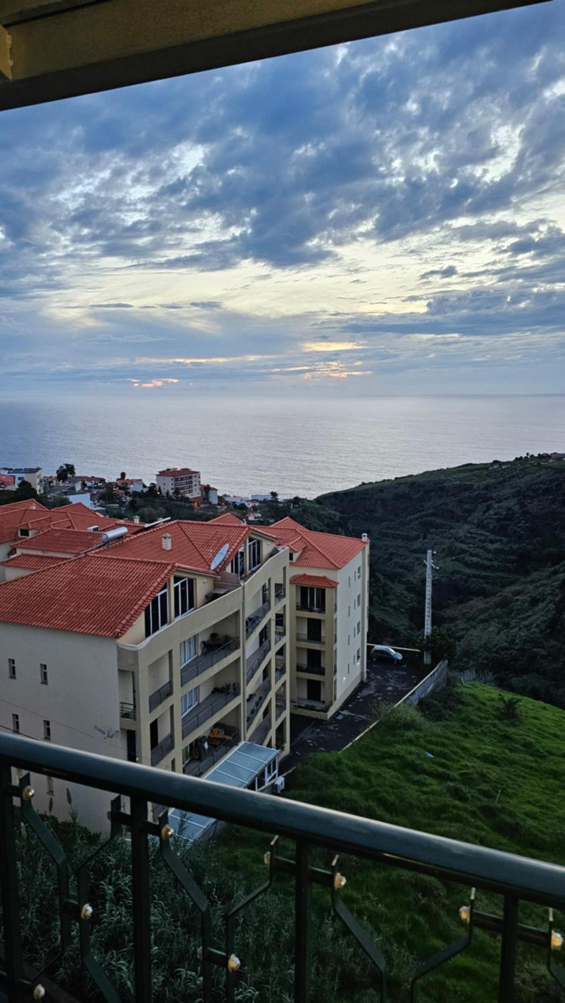 Sunset Star With Sea View Apartment Калхета Екстериор снимка