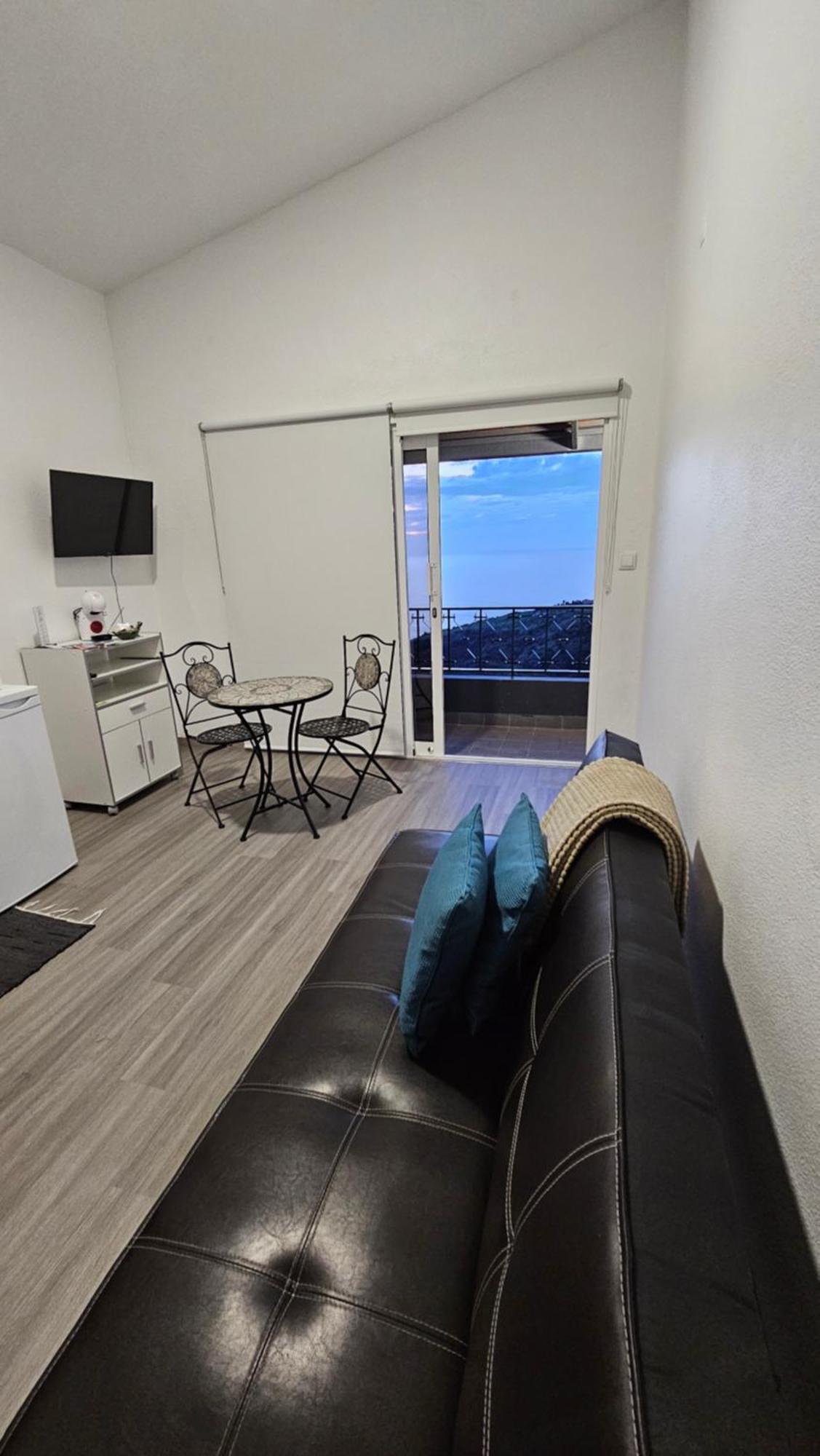 Sunset Star With Sea View Apartment Калхета Екстериор снимка