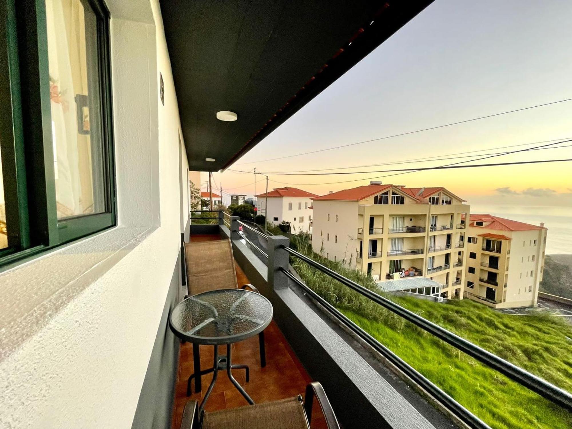 Sunset Star With Sea View Apartment Калхета Екстериор снимка