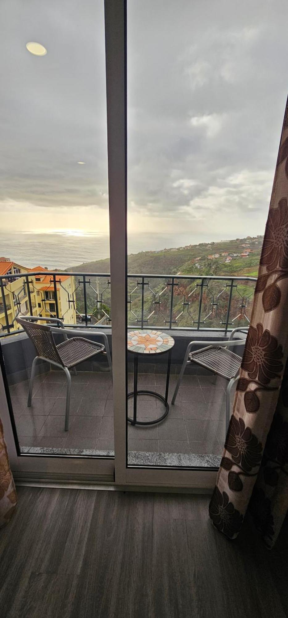 Sunset Star With Sea View Apartment Калхета Екстериор снимка
